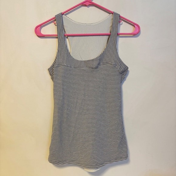 Lululemon First Base Racerback Workout Tank Top Grey White Stripes Womens Size 6 - Picture 2 of 4